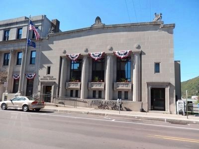 Danville Municipal Building image. Click for full size.