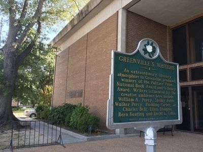 Marker in front of William Alexander Percy Memorial Library image. Click for full size.