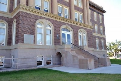North Side of Mills County Courthouse. Click for full size. North Side of Mills County Courthouse image. Click for full size.