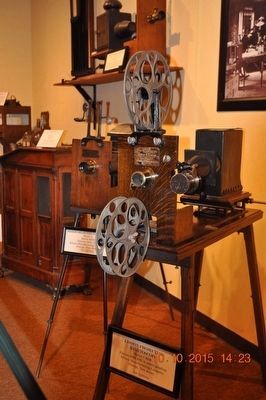Edison's Projecting Kinetoscope image. Click for full size.
