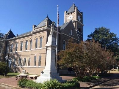 Tallahatchie County Courthouse where trial took place. image. Click for full size.