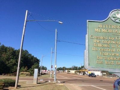 The view north on U.S. 51. image. Click for full size.