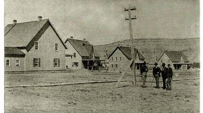 Officers Quarters at Fort Fred Steele, circa 1870 image. Click for full size.