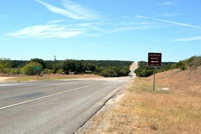 View to West Along US 84. Click for full size. View to West Along US 84 image. Click for full size.