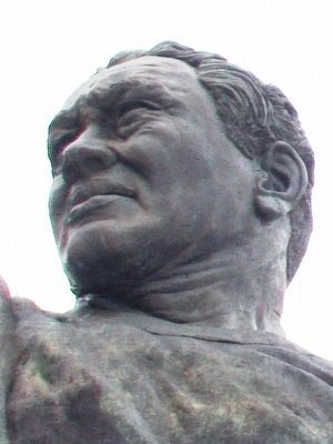 Earl L. (Curly) Lambeau Statue Detail image. Click for full size.