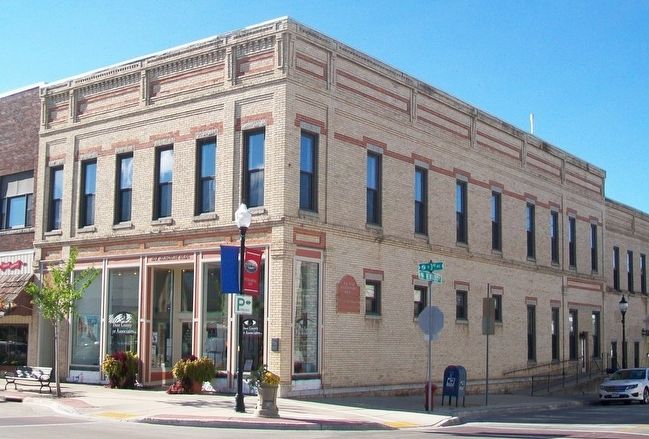 Hay Hardware Building and Marker image. Click for full size.