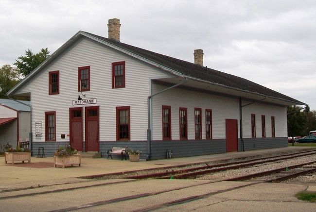 Milwaukee & Mississippi Railroad Depot and Marker image. Click for full size.