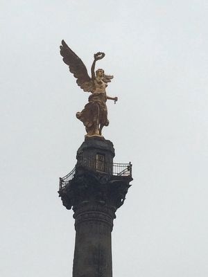 Monument to Mexican Independence image. Click for full size.