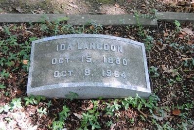 Ida Langdon Tombstone<br>October 15, 1880<br>October 9, 1964 image. Click for full size.