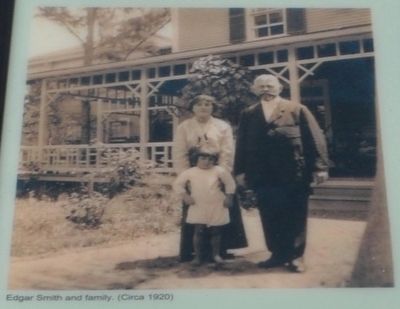 Edgar Smith and family c.1920 image. Click for full size.