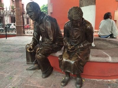 Statues in front of Del Carmen Temple and Convent image. Click for full size.