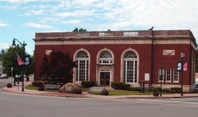 Horseheads Marker<br>First National Bank Building. Click for full size. Horseheads Marker<br>First National Bank Building image. Click for full size.