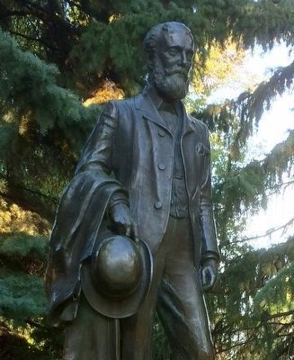 Andrew Melgaard Staue - Closeup image. Click for full size.