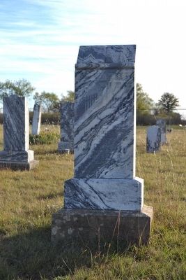 Headstone of Grave of Helen Averitt image. Click for full size.