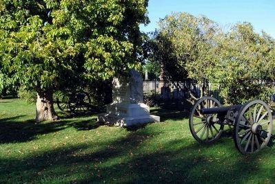 Battery H, 1st Ohio Light Artillery Monument<br>Flanked by Artillery Cannon image. Click for full size.