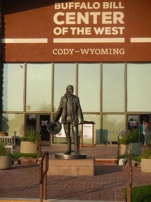 Statue of Buffalo Bill image. Click for full size.