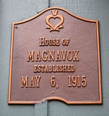 Commemorative Plaque at 1606 F St. image. Click for full size.