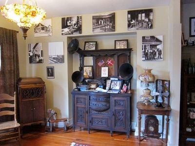 1606 F Street - Birthplace of the Loudspeaker and the Magnavox Corp. - Interior image. Click for full size.