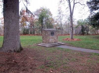 Roseville V.F.W. Post 1661 Veterans Memorial Marker - Wide View image. Click for full size.