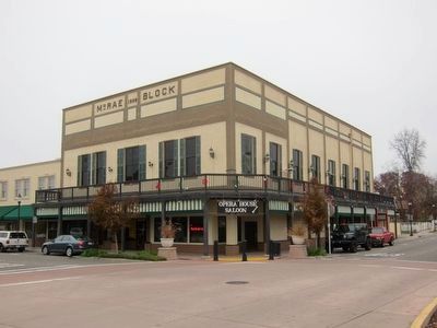 McRae Building. Click for full size. McRae Building image. Click for full size.