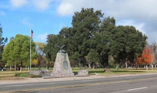 Sacramento County WW I Veterans Memorial and Marker image. Click for full size.