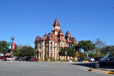 Caldwell County Courthouse image. Click for full size.