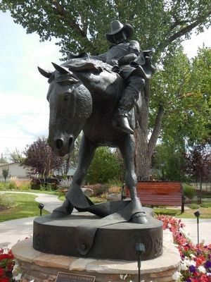 Chris Le LeDoux Statue image. Click for full size.