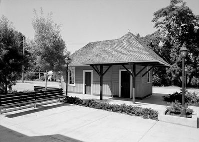 Rogue River Valley Railroad Depot - Photo Courtesy of the Library of Congress. image. Click for full size.