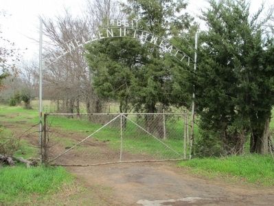 Flewellen-Thweatt Cemetery Entryway. Click for full size. Flewellen-Thweatt Cemetery Entryway image. Click for full size.