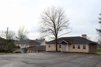 Swift Memorial College image. Click for full size.
