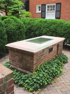 Tomb of Thomas, Sixth Lord Fairfax of Cameron. Click for full size. Tomb of Thomas, Sixth Lord Fairfax of Cameron image. Click for full size.