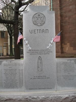 Bridgeport Vietnam War Memorial image. Click for full size.