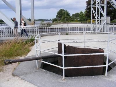 Gun placement by the Pegasus Bridge image. Click for full size.