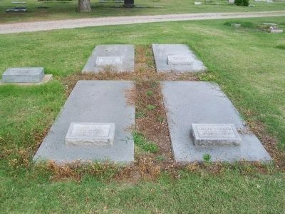Sandzén Family Plot in Elmwood Cemetery, Lindsborg KS image. Click for full size.