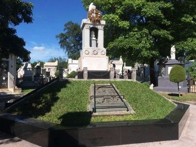 Tomb of Francisco Morazn in Los Ilustres Cemetery, San Salvador, El Salvador. image. Click for full size.
