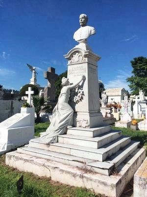 Tomb of General Eusebio Bracamonte, Los Ilustres Cemetery, San Salvador, El Salvador. image. Click for full size.