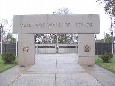 Veterans Wall of Honor, Bella Vista AR image. Click for full size.