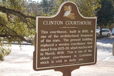 Clinton Courthouse Marker image. Click for full size.