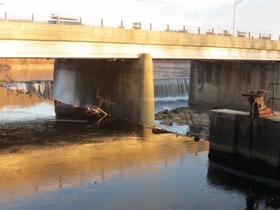 The new bridge below the dam. image. Click for full size.