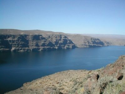 View of the Columbia River from the Rest Stop image. Click for full size.
