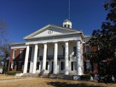 Noxubee County Courthouse image. Click for full size.