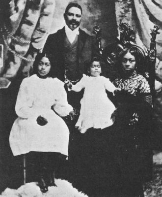 Captain William Thomas Shorey and Family image. Click for full size.