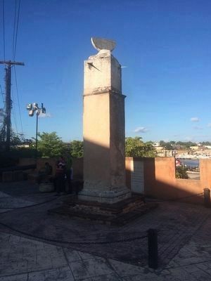 Sundial near the Residence of Treasurer Cristóbal de Santa Clara image. Click for full size.