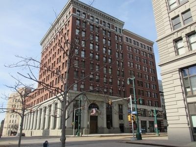 Marker & Fidelity Trust Building. Click for full size. Marker & Fidelity Trust Building image. Click for full size.