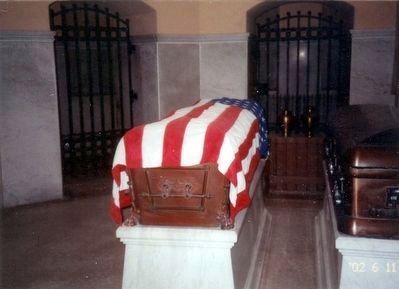 Inside the Mausoleum of James A. Garfield image. Click for full size.
