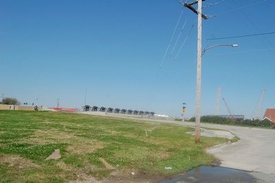 17th Street Canal Floodwall Pumps. Click for full size. 17th Street Canal Floodwall Pumps image. Click for full size.