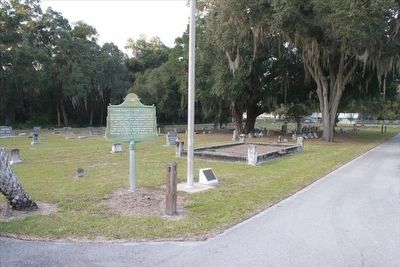 Oakside Cemetery Marker with flagpole image. Click for full size.