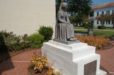 Evangeline Monument and Marker image. Click for full size.