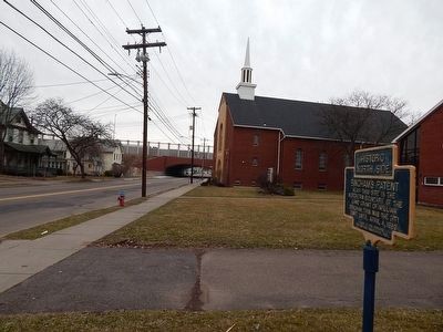 Historic North Side-Bingham's Patent Marker. Click for full size. Historic North Side-Bingham's Patent Marker image. Click for full size.