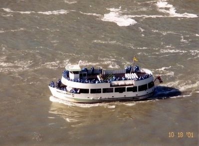 Maid of the Mist boat image. Click for full size.